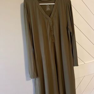 Magnetic Me Nursing Gown